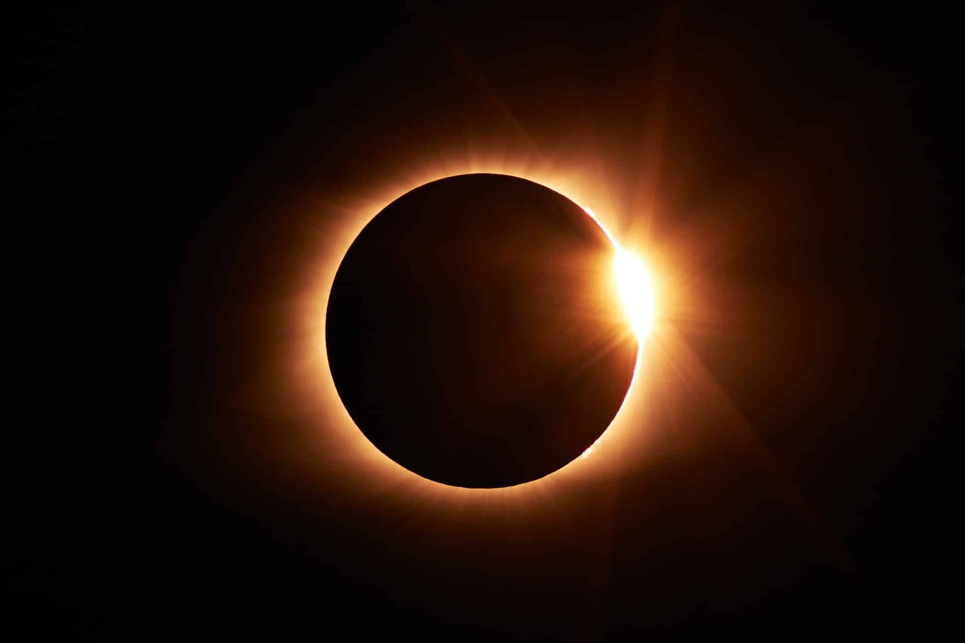 Estas son las escapadas y planes y para presenciar el eclipse anular del 14 de octubre