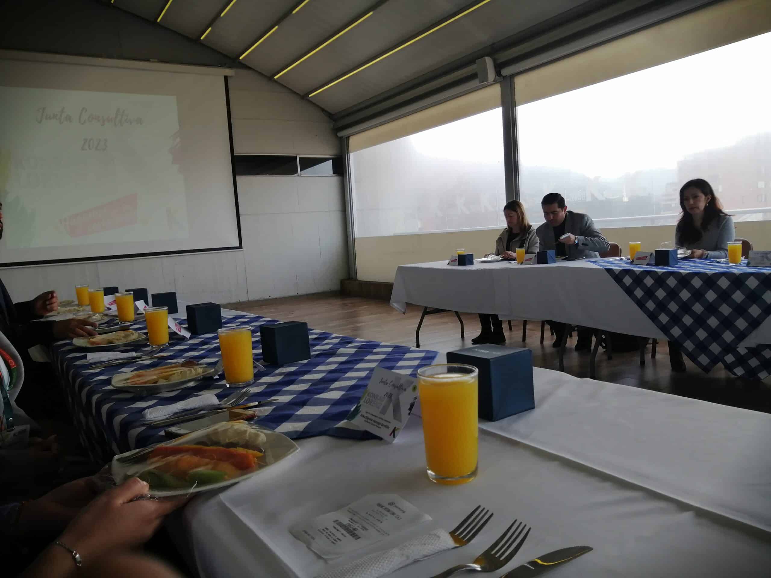 La Importancia del Conocimiento Integral en Economía para los Nuevos Profesionales en Colombia
