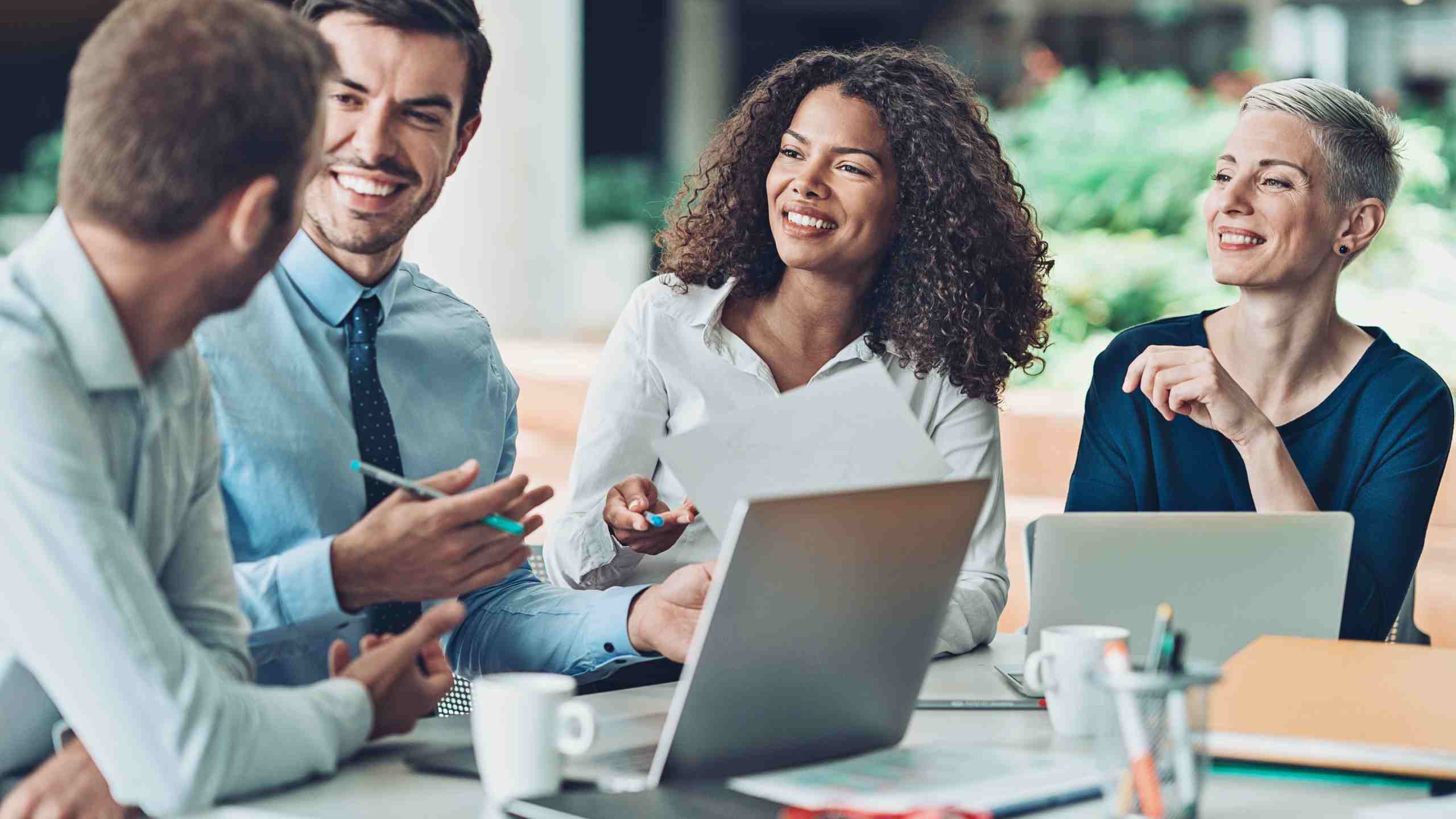 Como garantizar la equidad de hombres y mujeres en el mundo empresarial
